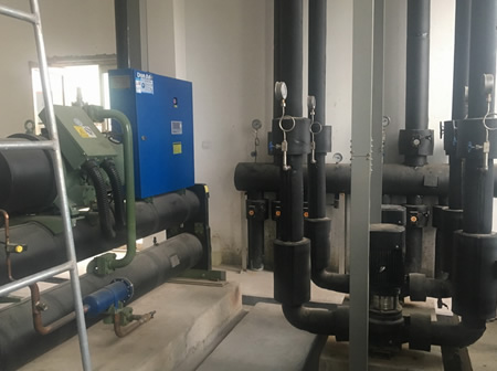 中陕核潼关钼业公司水源热泵中央空调项目机房