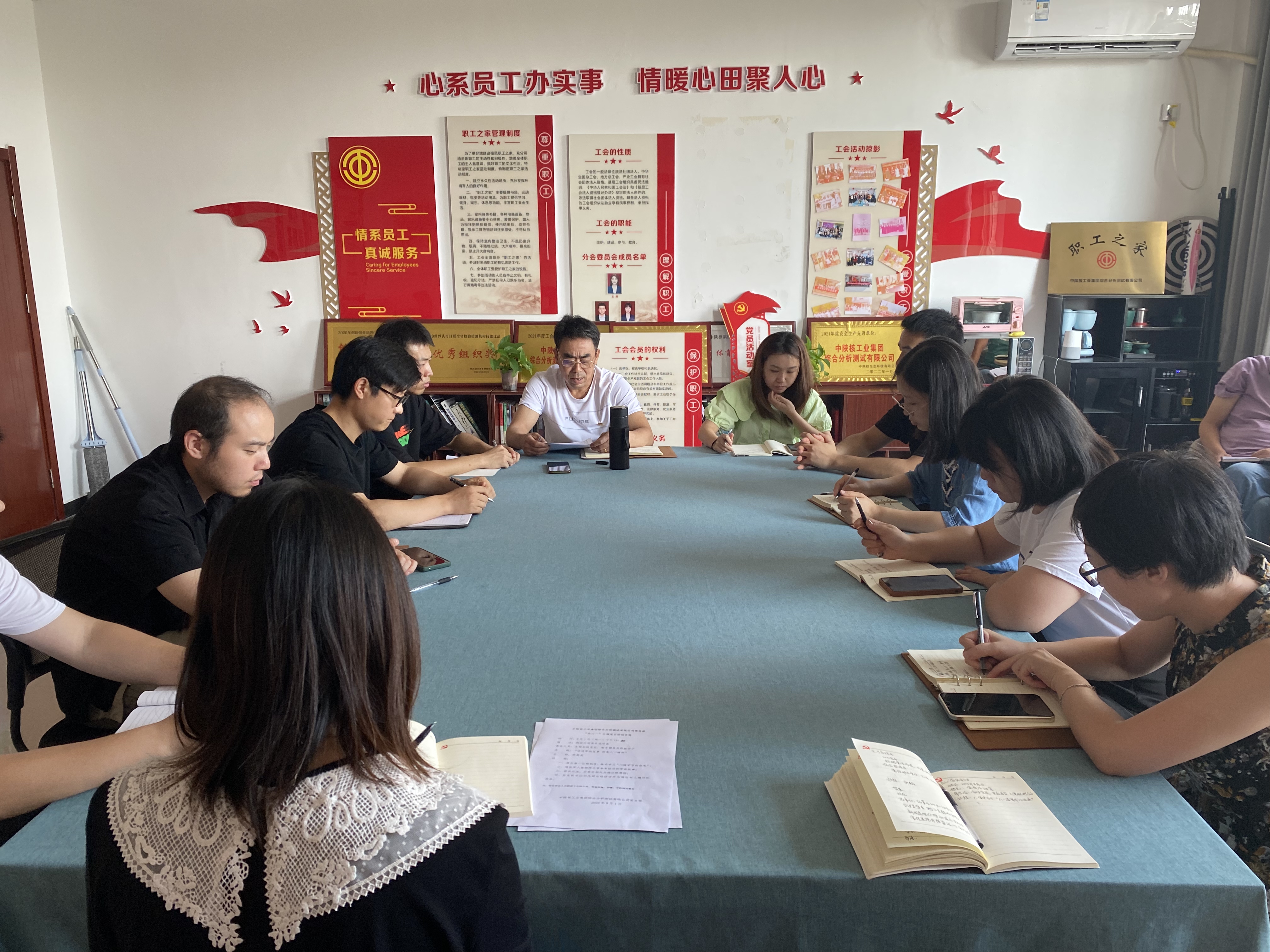 讲述军旅故事 传承八一精神 测试公司党支部组织召开“庆八一”主题党日活动(图2)