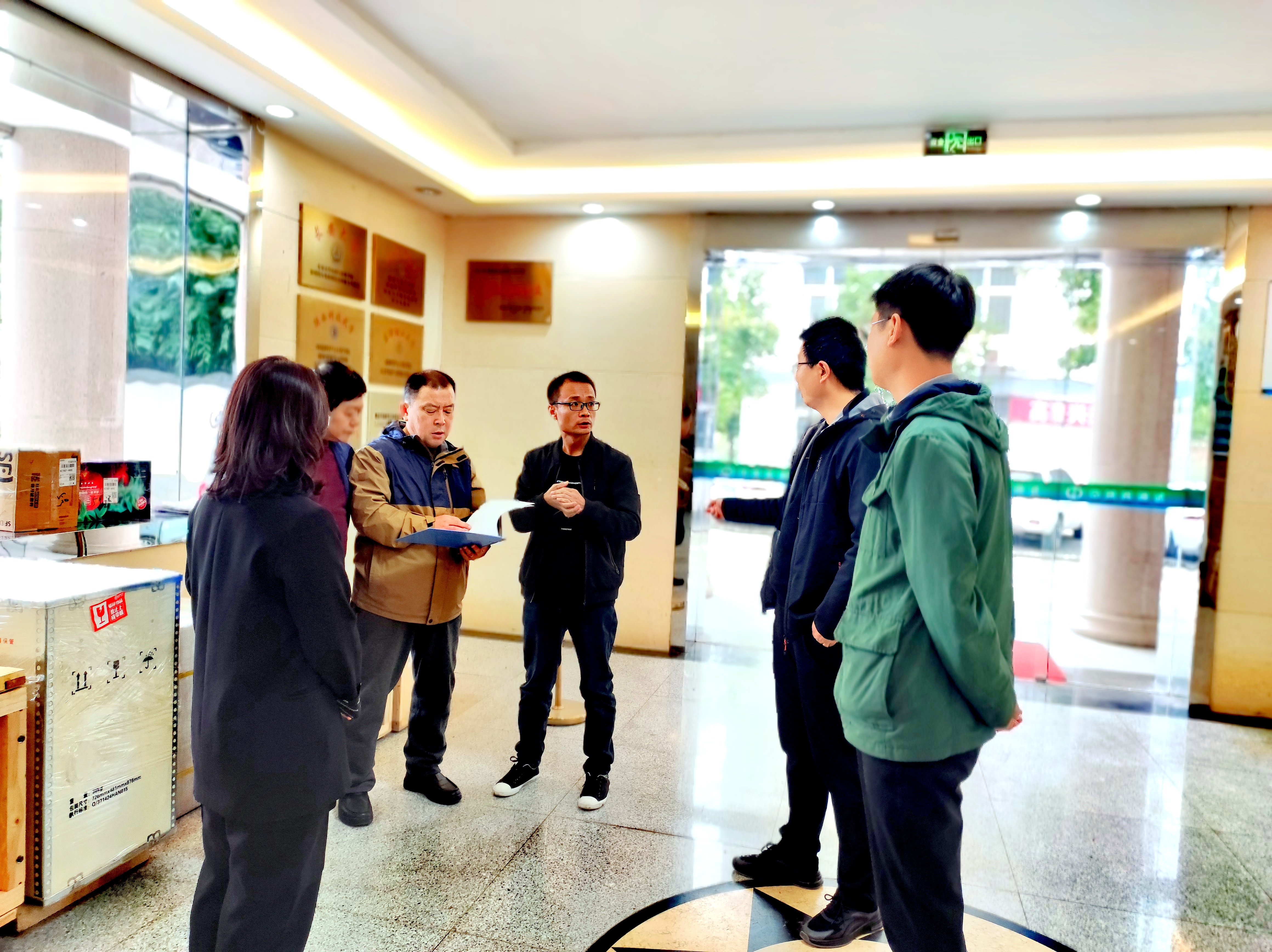 生态环境公司副总经理田浩浩到测试公司开展国庆期间安全生产、疫情防控督导检查