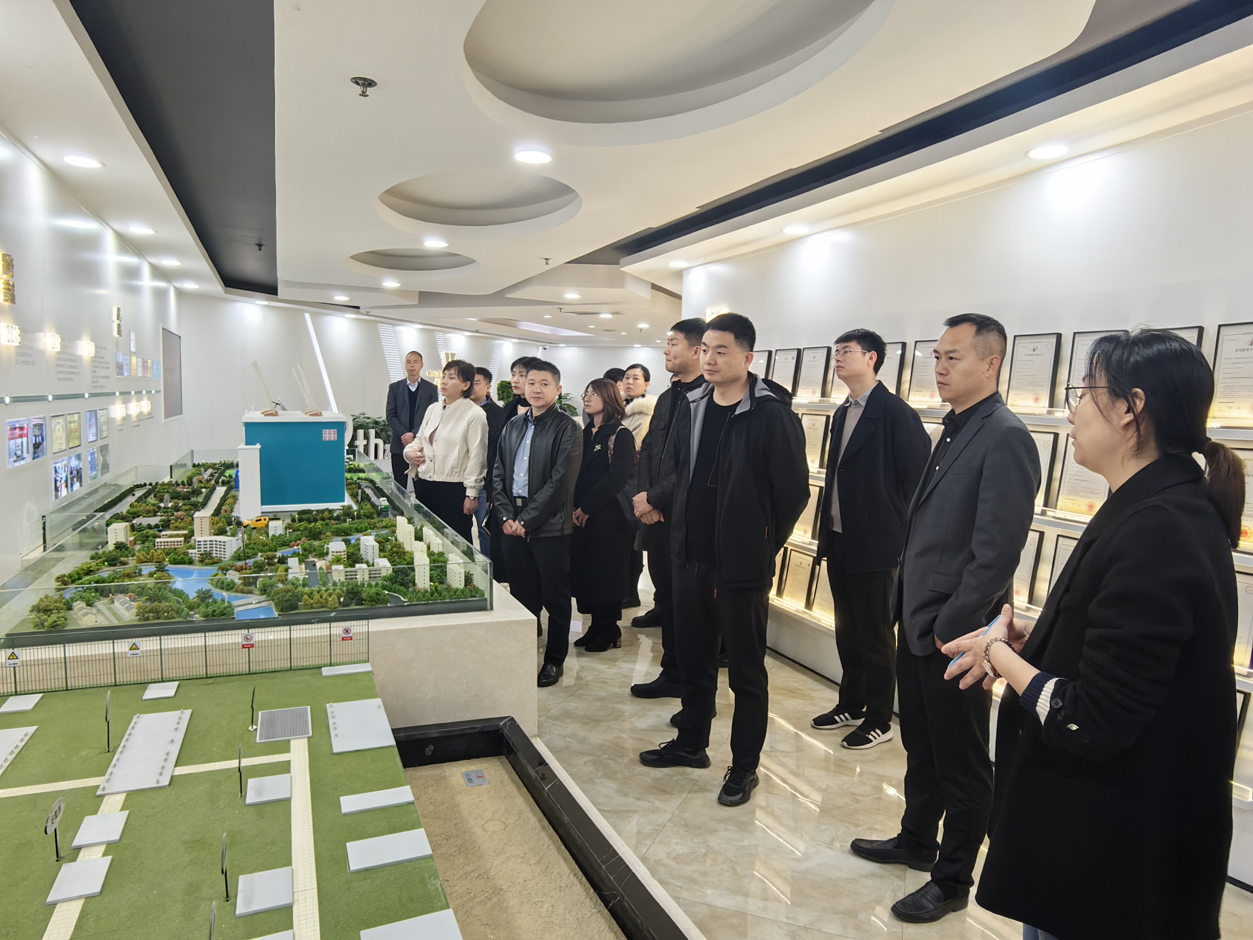 生态环境公司赴陕西蔚蓝节能环境科技集团对标交流