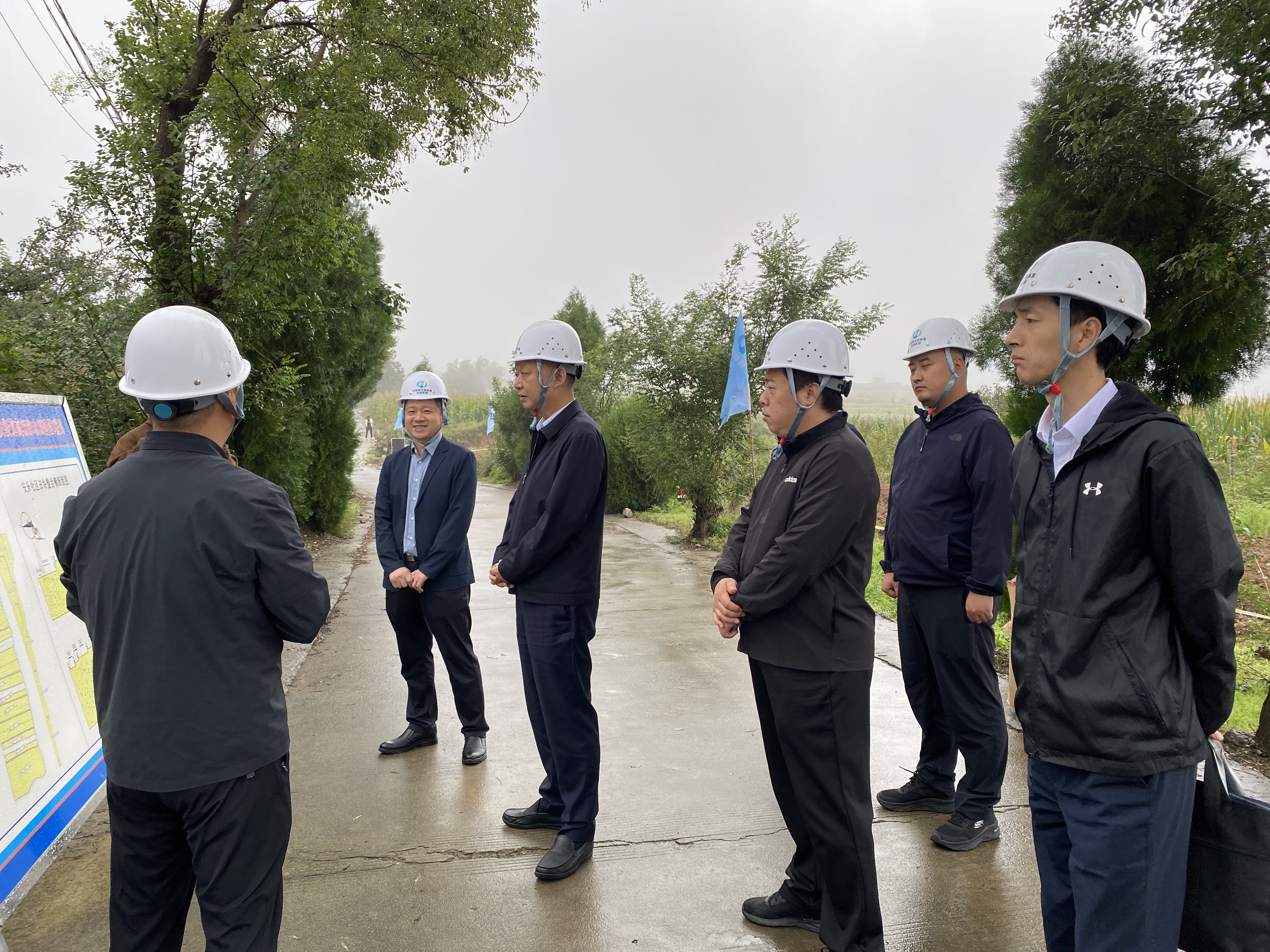 【安全督导·护航】中陕核集团副总经理岳荣昌赴生态公司潼关高标准农田建设项目开展节前安全检查指导工作