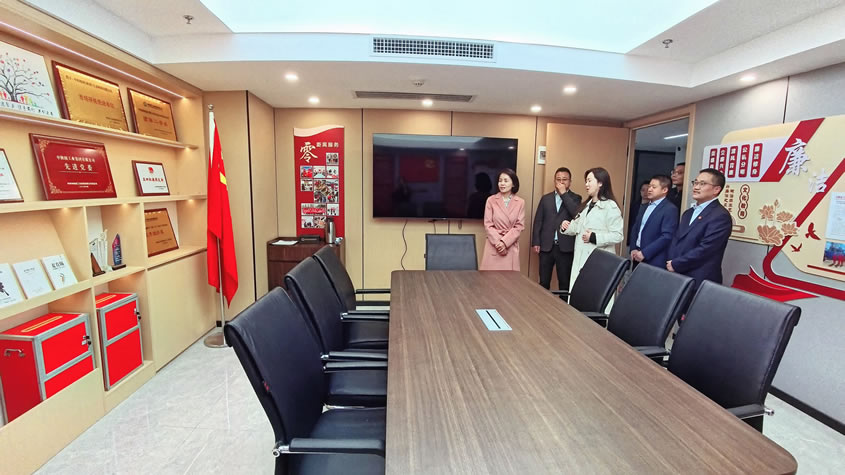 【调研指导·聚焦】共青团陕西省委副书记解丹蕊莅临生态公司调研指导共青团工作(图3) 4dc3d23d9f363bd75b0340797ff9ceaa_8608.6_1762005595583_edit_44058287796004.jpg