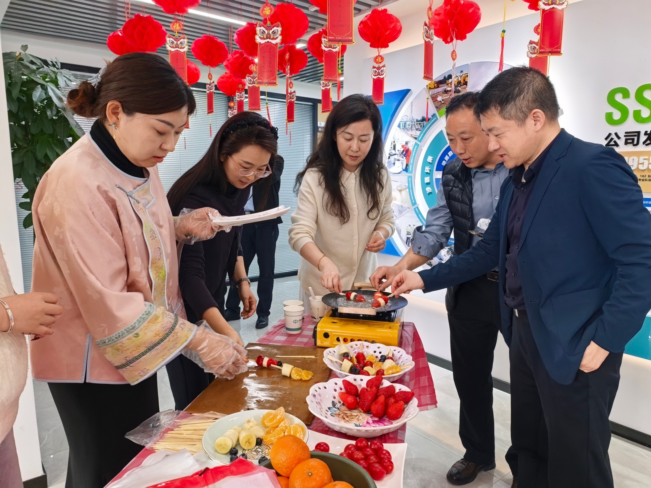 【新春特辑⑩·喜乐】中陕核生态公司开展“绿色元宵・活力生态”2026年元宵节主题活动(图2) IMG_20260303_124330_副本.jpg